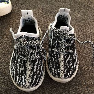 Baby / Toddler size 5c sneaker